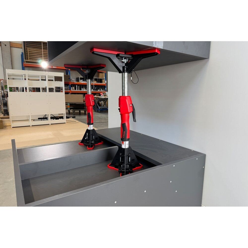 BESSEY Kleines Baustativ STE-KBS – Anwendung Werkstatt