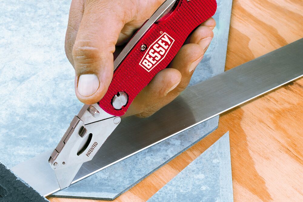 BESSEY Cuttermesser mit Aluminiumgriff DBKAH-EU