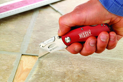 BESSEY Cuttermesser mit Aluminiumgriff DBKAH-EU