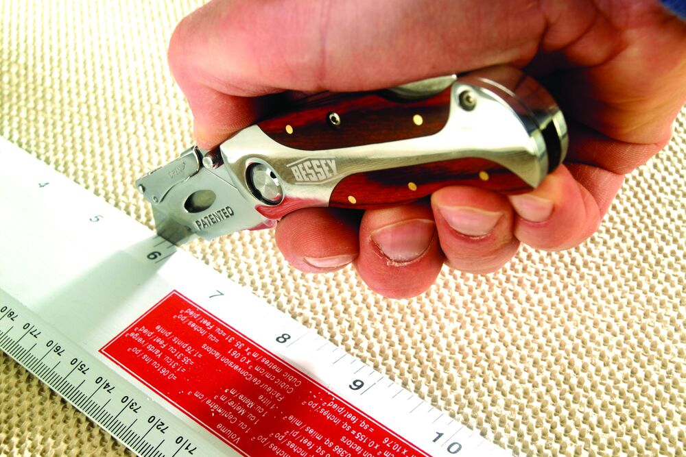 BESSEY Cuttermesser mit Holzgriff DBKWH-EU