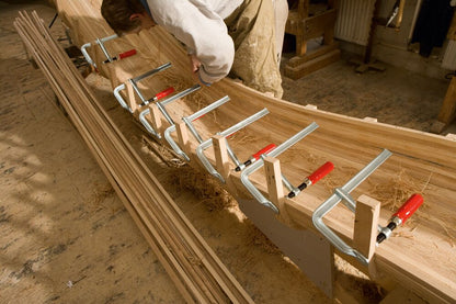 Ganzstahl-Schraubzwinge GZ30-10 - 300/100 mm mit Holzgriff