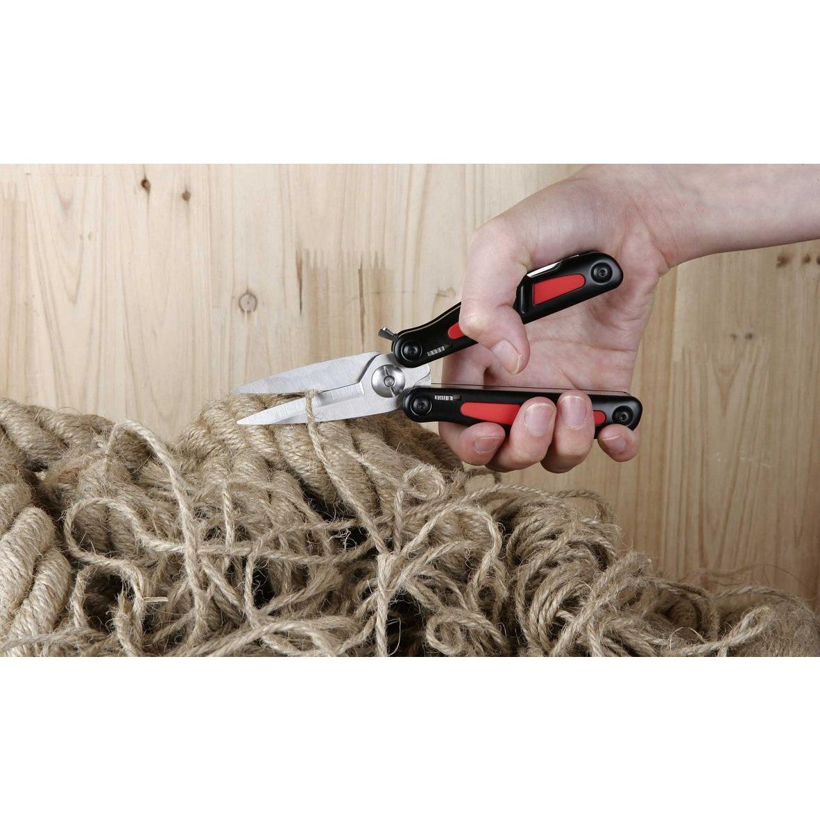 DBST Multitool mit der großen Schere